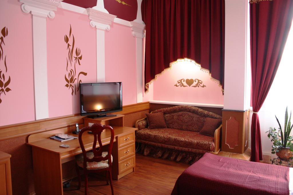 Volter Hotel Lviv Ruang foto