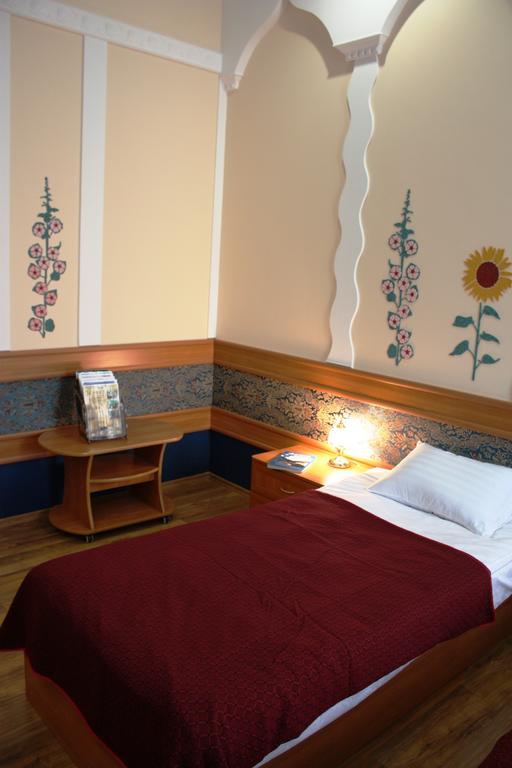 Volter Hotel Lviv Ruang foto