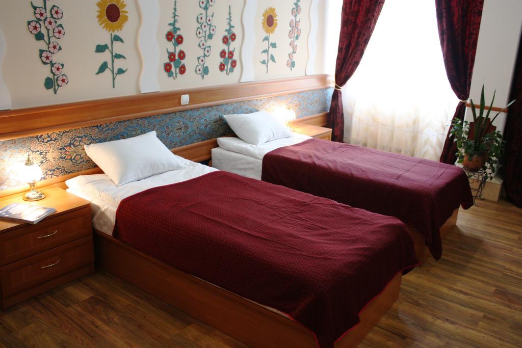 Volter Hotel Lviv Ruang foto