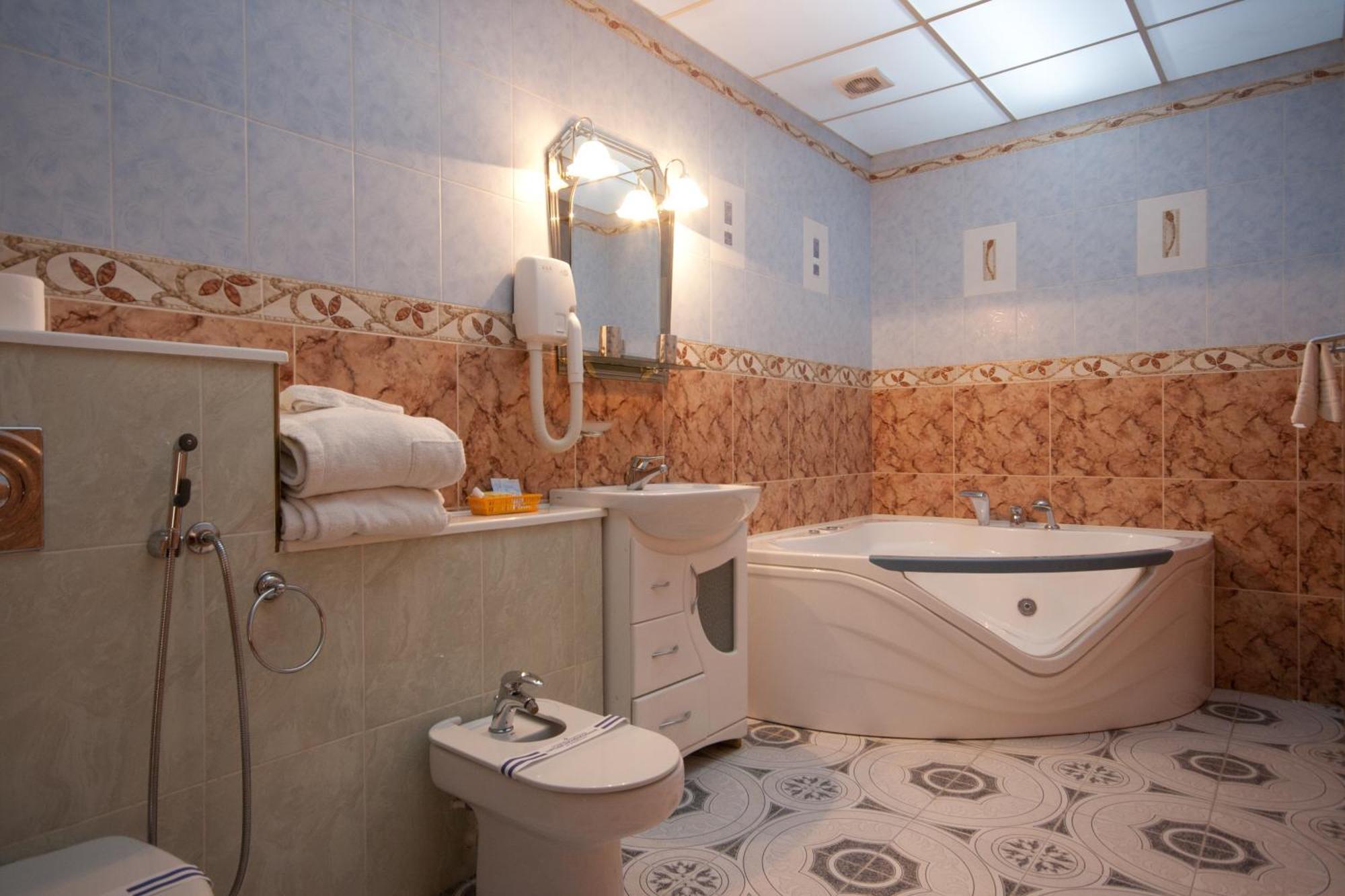 Volter Hotel Lviv Bagian luar foto