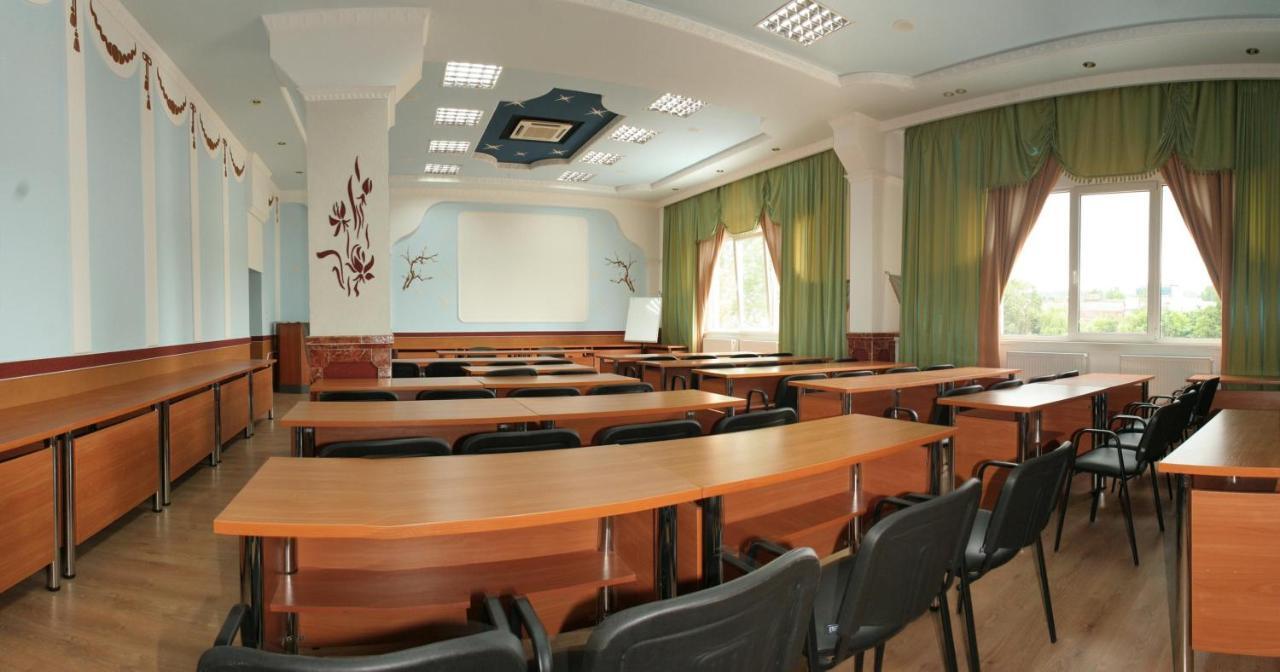 Volter Hotel Lviv Bagian luar foto